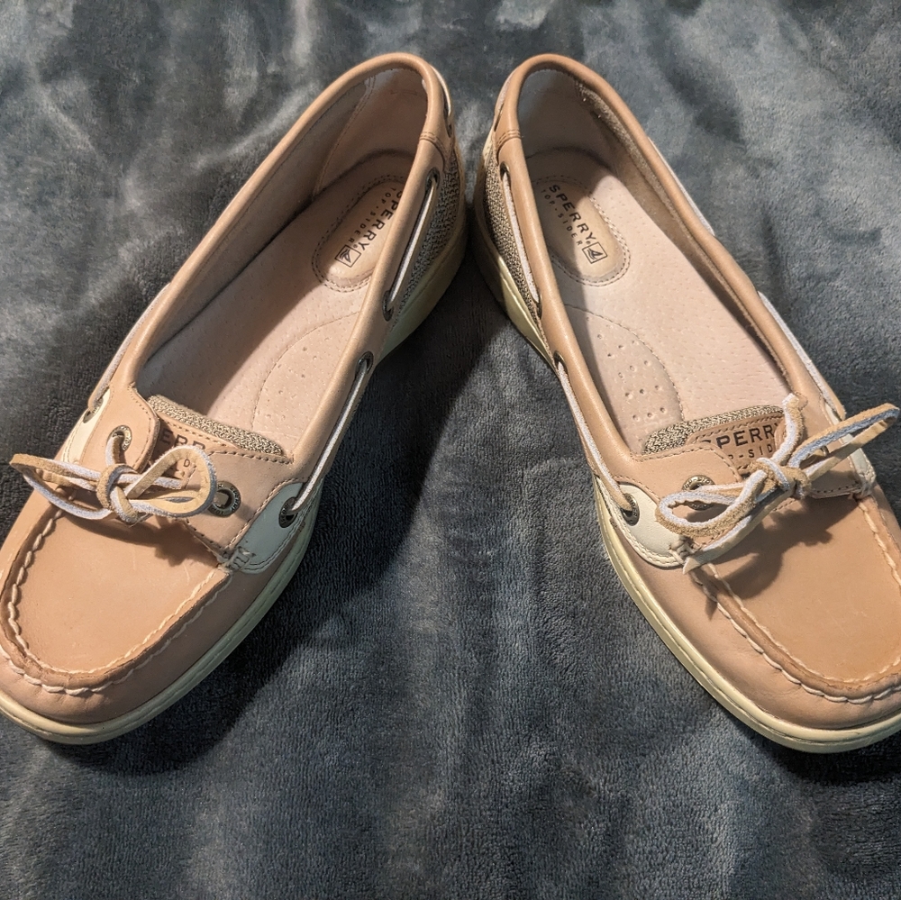 Women's size 7.5 light brown Sperrys